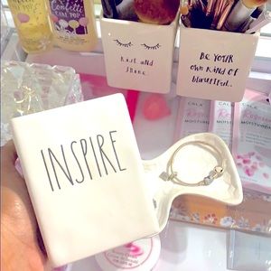 INSPIRE | Bruches organizer. 🎀